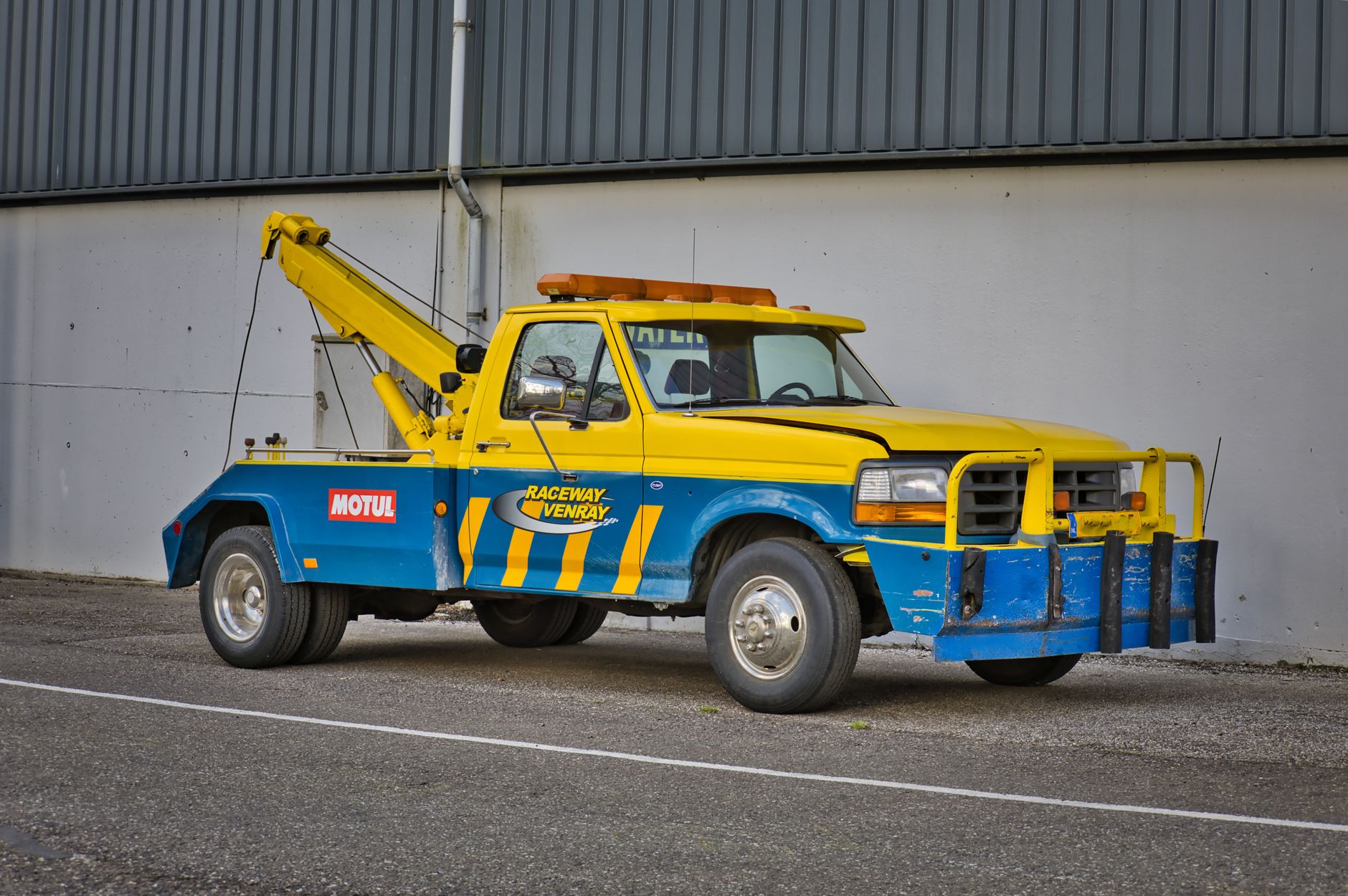 Remorquage voiture équipe à Kourou